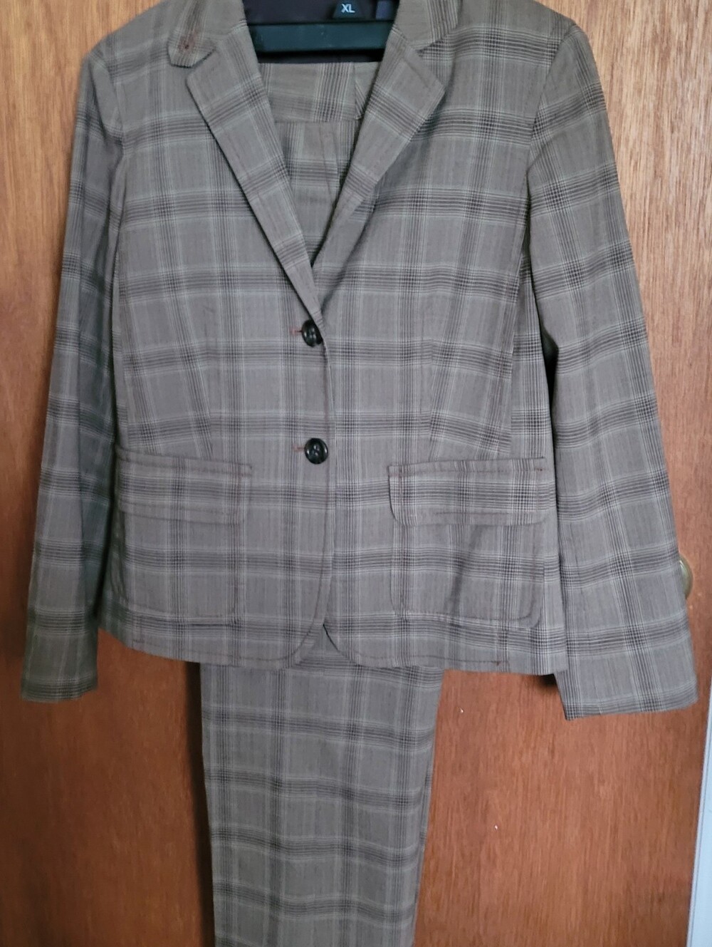 Liz Claiborne Classic Brown Plaid Women's Blazer and Trouser Set
